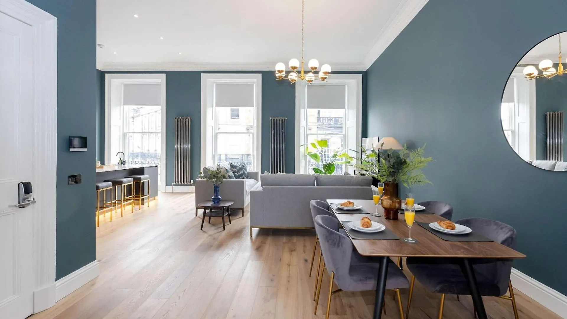 Dragon Suites Luxury Serviced Apartments At Albyn Place Edinburgh