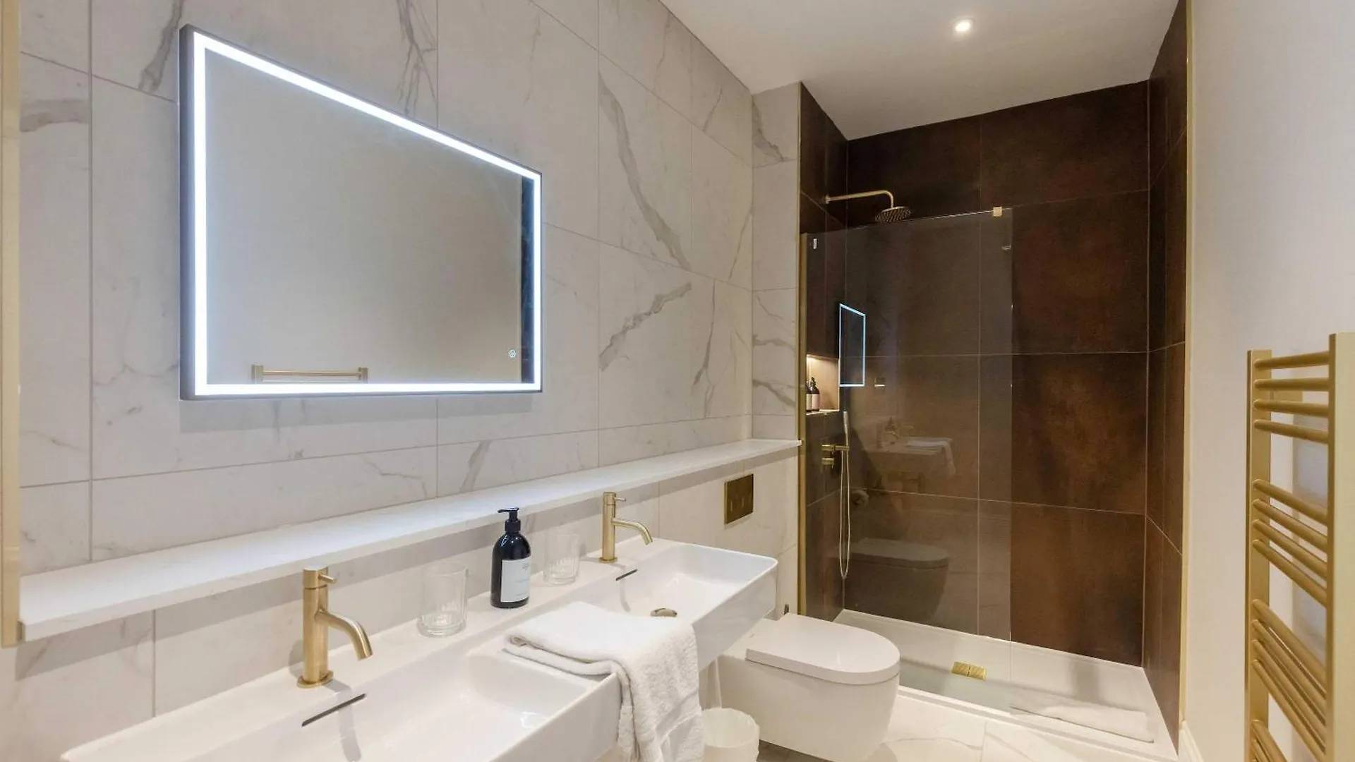 Dragon Suites Luxury Serviced Apartments At Albyn Place Edinburgh